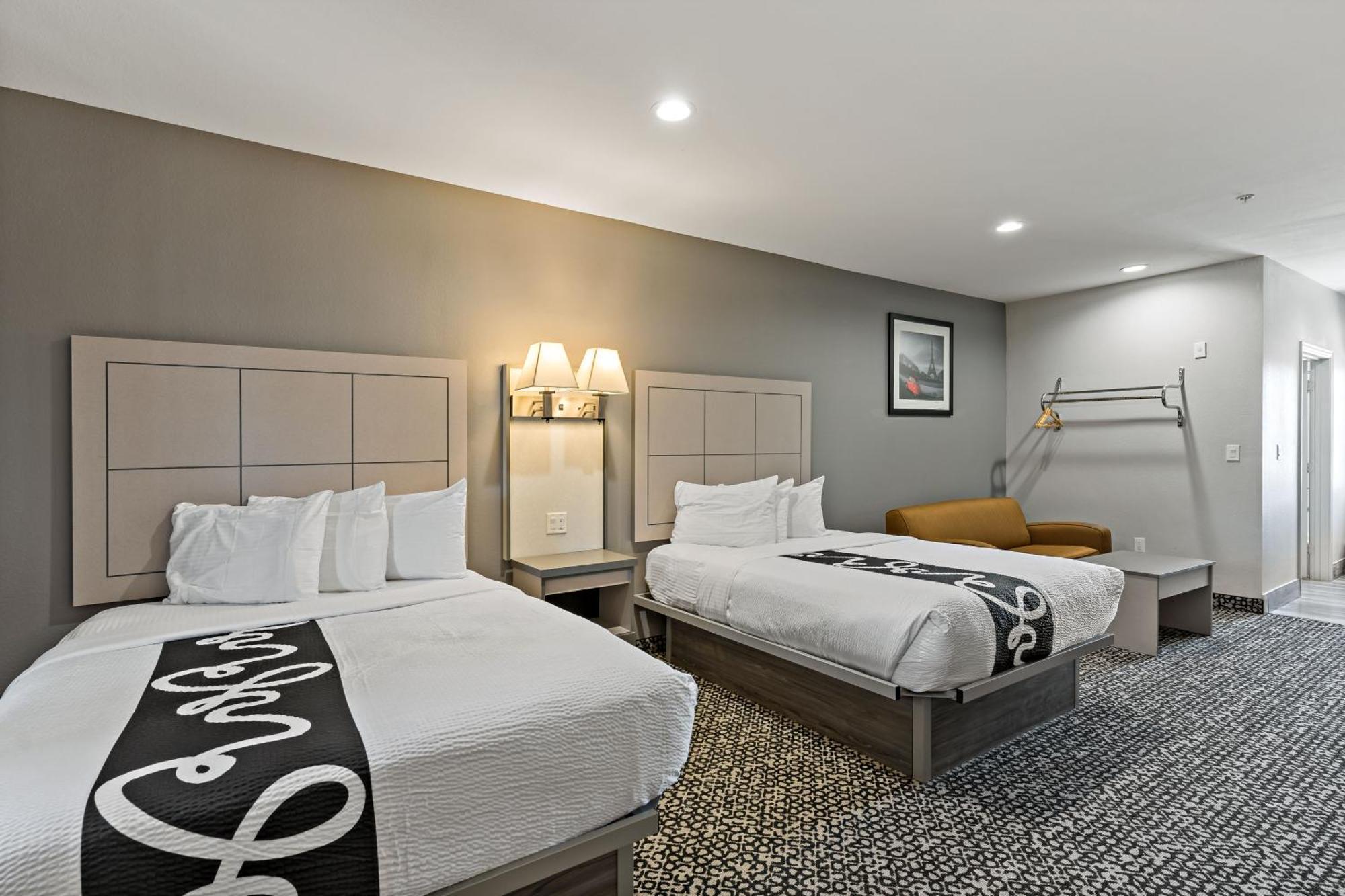 Paris Inn & Suites Екстер'єр фото