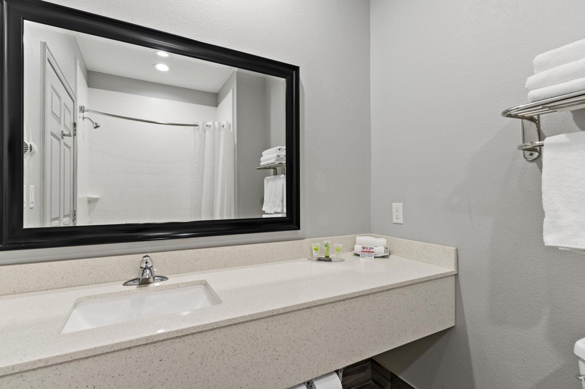 Paris Inn & Suites Екстер'єр фото