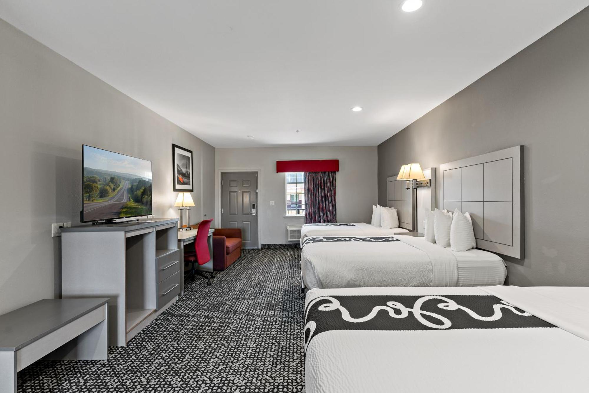 Paris Inn & Suites Екстер'єр фото