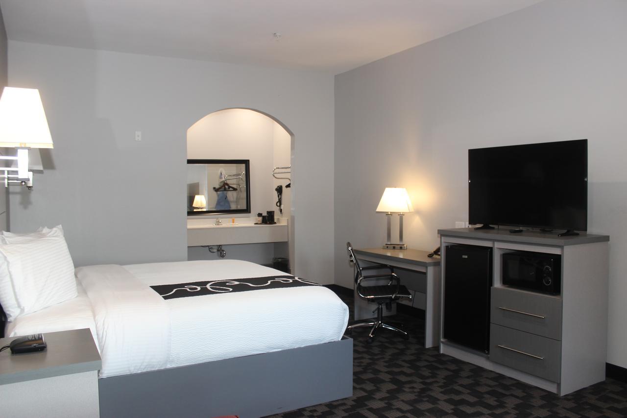 Paris Inn & Suites Екстер'єр фото