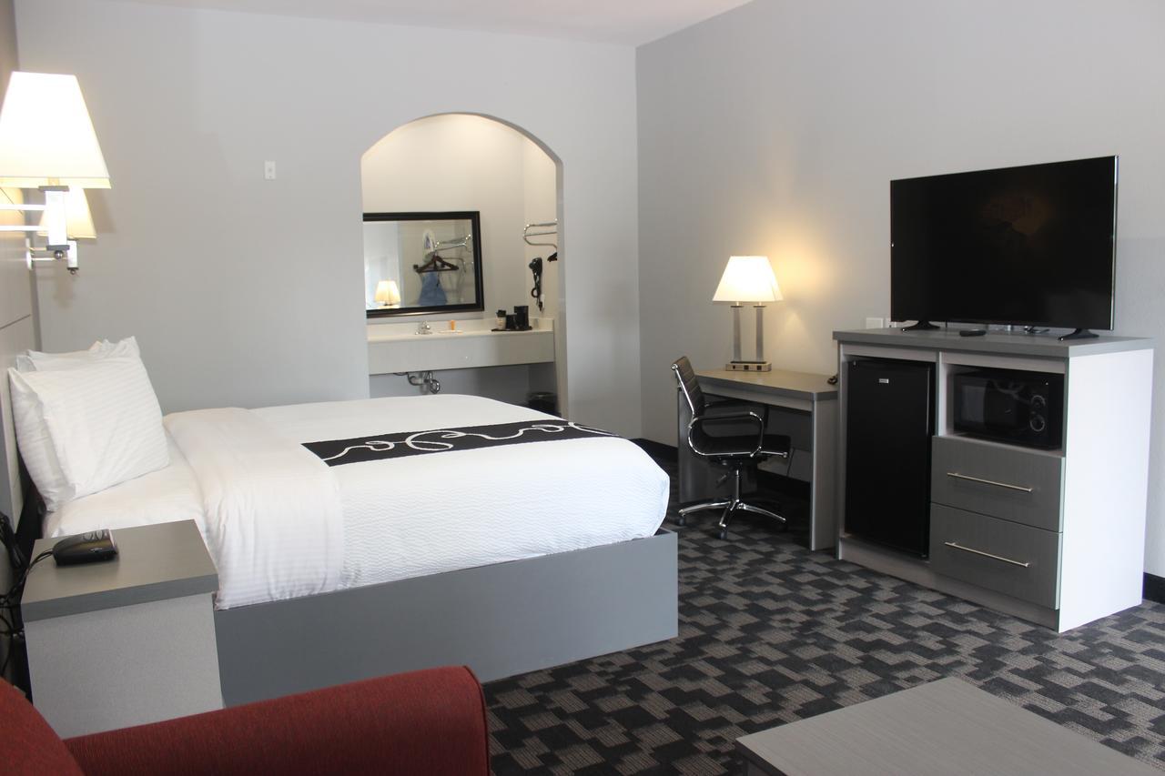 Paris Inn & Suites Екстер'єр фото