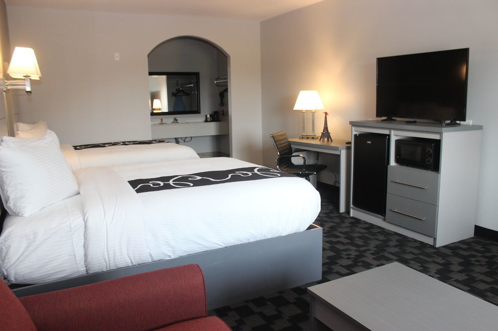 Paris Inn & Suites Екстер'єр фото